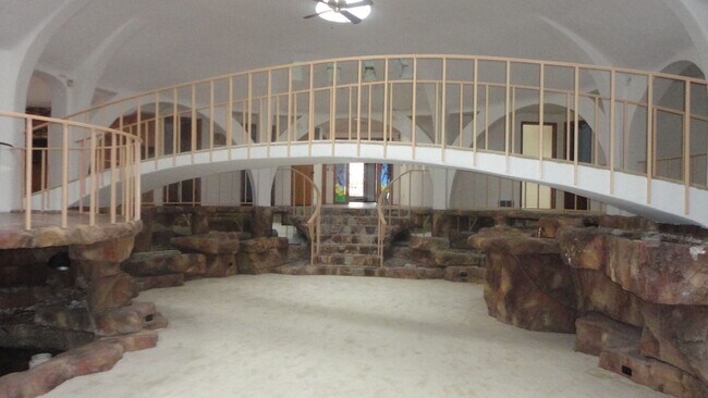 Building Photo - Large Underground House with indoor pool n...