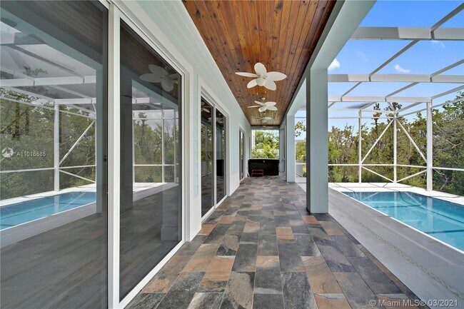 Building Photo - 2 Flamingo Hammock Rd