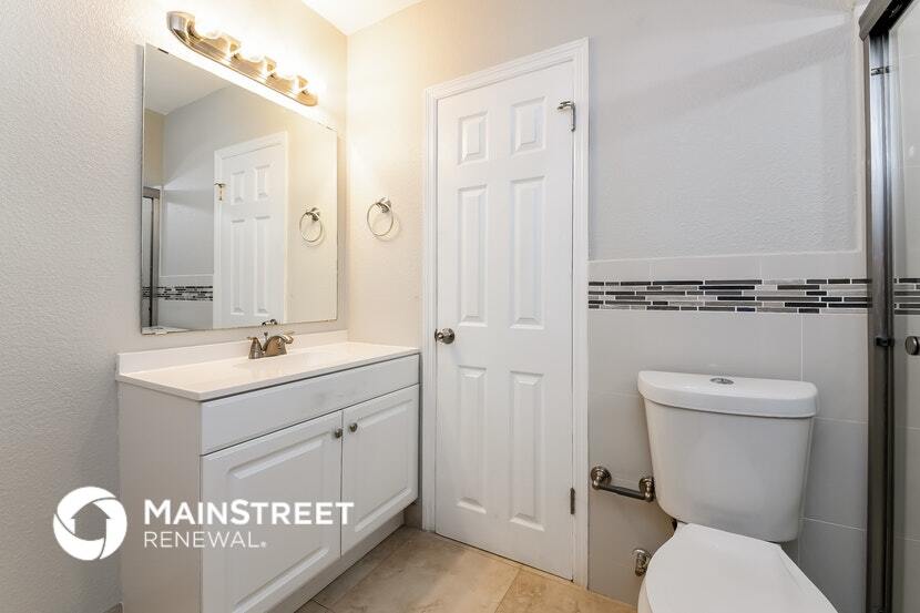 Building Photo - 6300 Lyons St