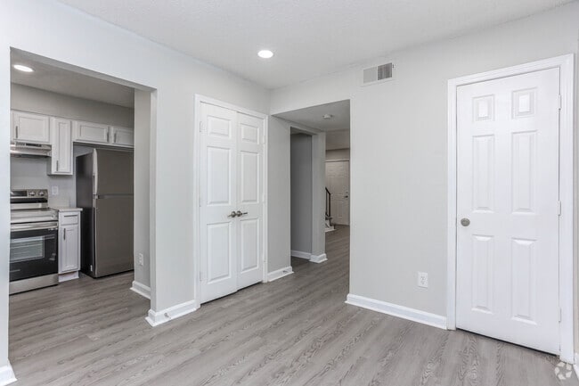 2BR, 1.5BA - 1,066 SF - Crystal at Harwell