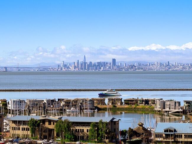 Primary Photo - 1400 Pinnacle Ct