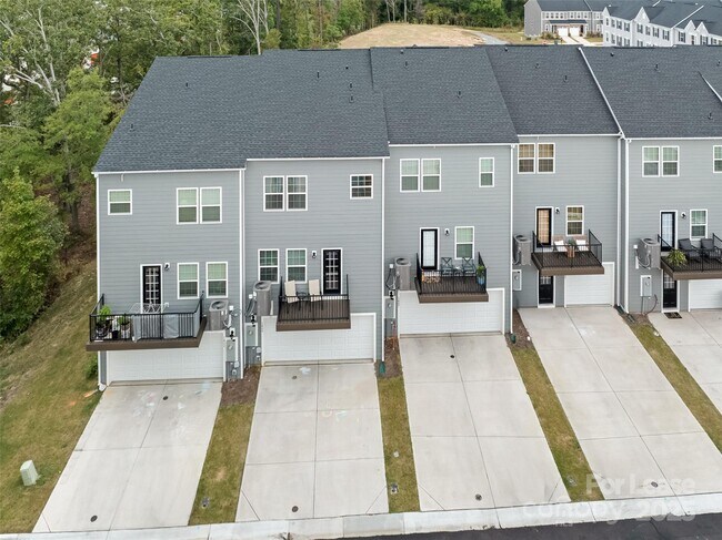 Building Photo - 1409 May Apple Dr