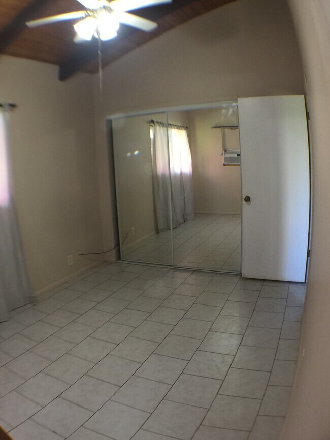 Building Photo - Cottage