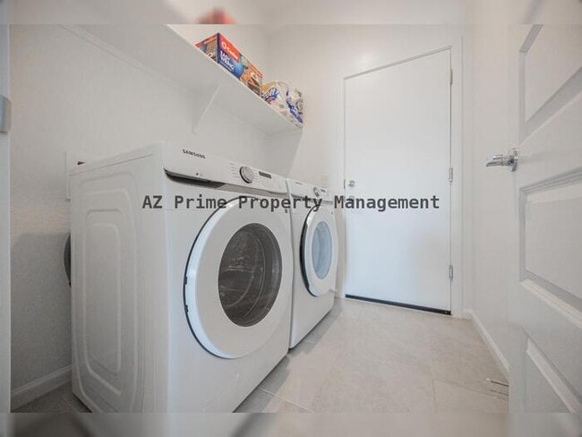 Building Photo - 12503 W Pkwy Ln