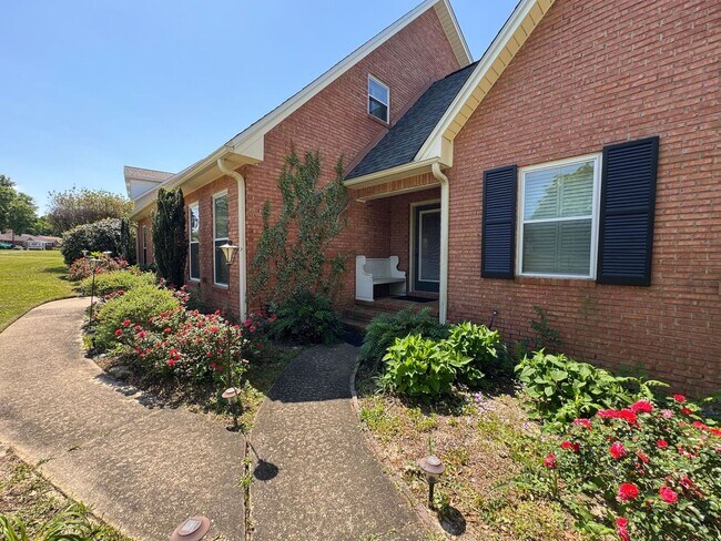 Building Photo - Pensacola - Inverness - 3 bedroom, 2 bathroom