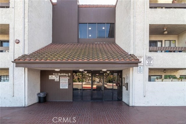 Building Photo - 700 W 3rd St