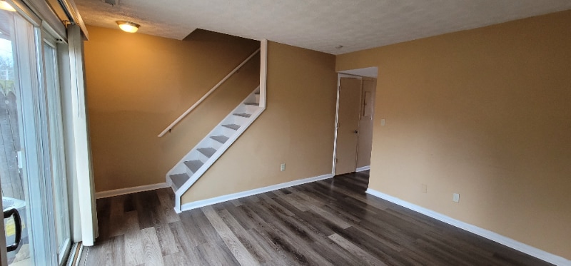 Building Photo - 3500 Warwick Dr