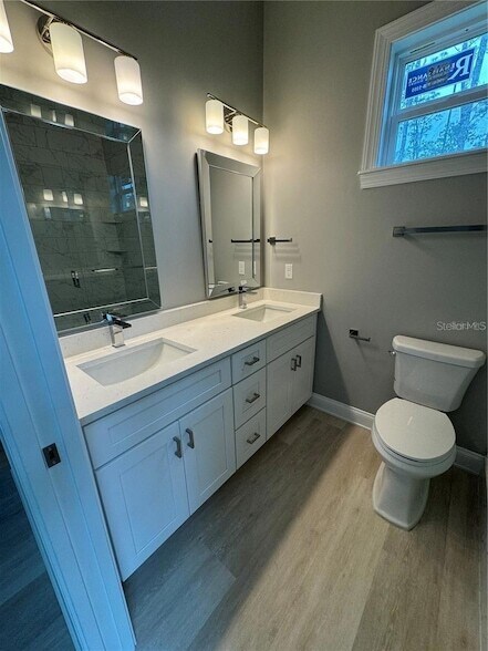 Building Photo - 44 Red Mill Dr