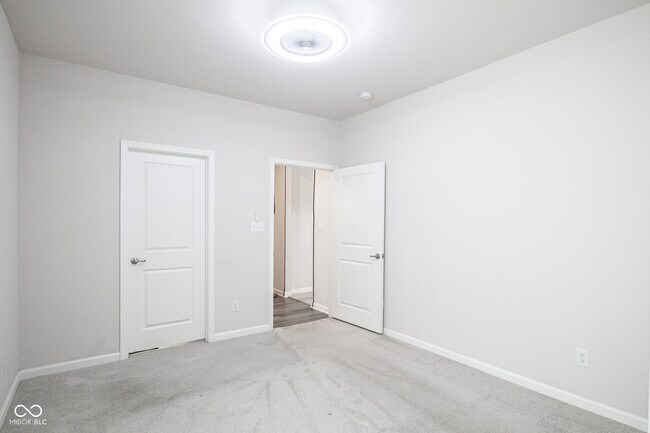 Building Photo - 453 Gathering Ln