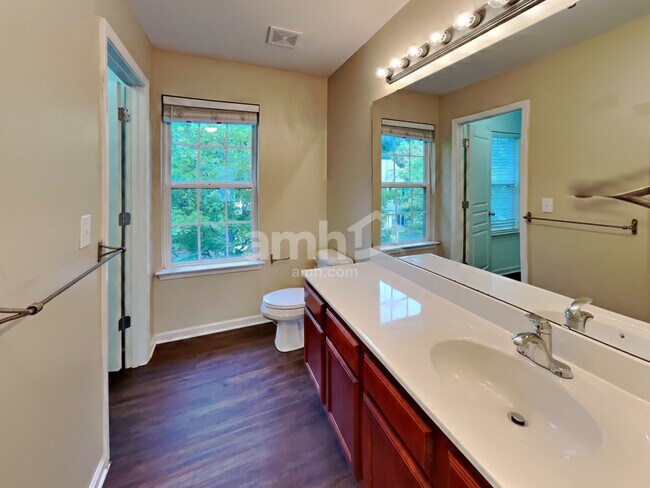 Building Photo - 11433 Heritage Green Dr