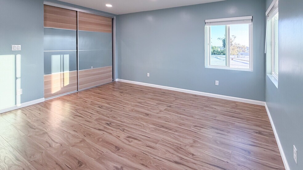 Building Photo - 4169 Myrtle Ave