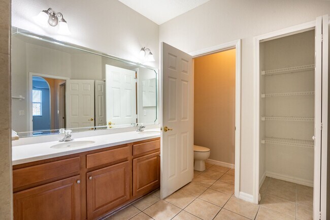 Building Photo - 9435 Myrtle Creek Ln