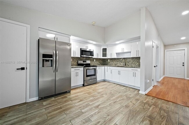 Building Photo - 12246 SW 116th Ln