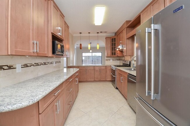 Building Photo - 5630 Fairdale Ln