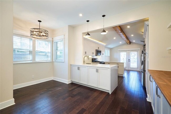 Building Photo - 6008 N Highland Ave