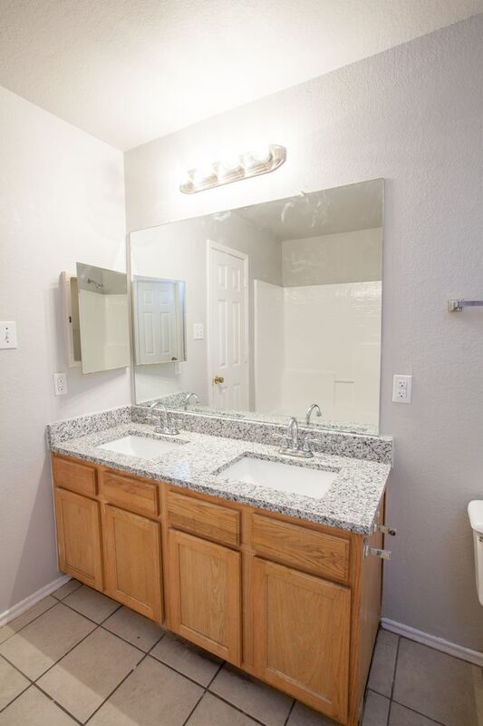 Building Photo - 2621 Sundance Dr