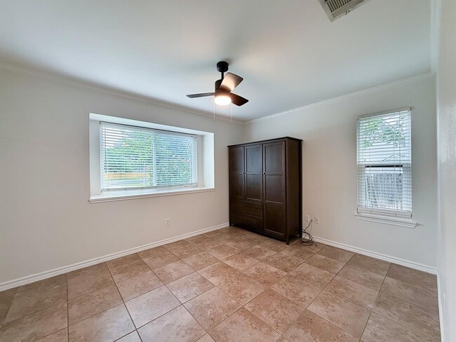 Building Photo - 1310 Lauretta Wood Dr