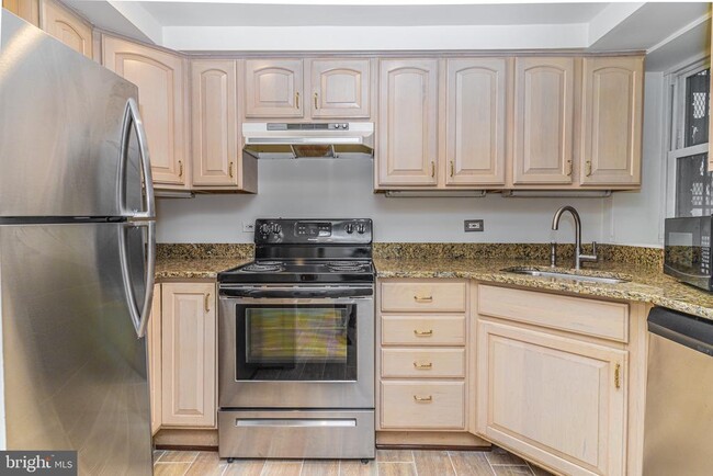 Building Photo - 1755 18th St NW