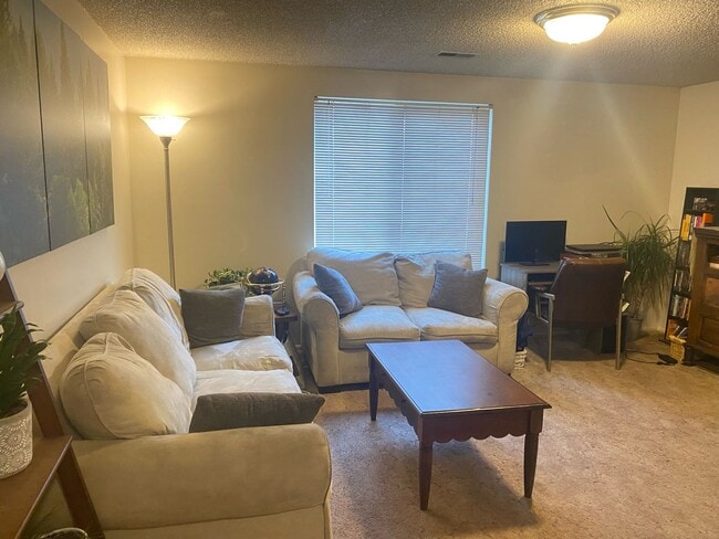 Building Photo - 1B/1B Pet Friendly Apartment South of BYU
