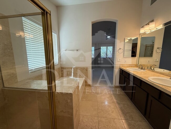 Building Photo - 14204 N 100th Pl