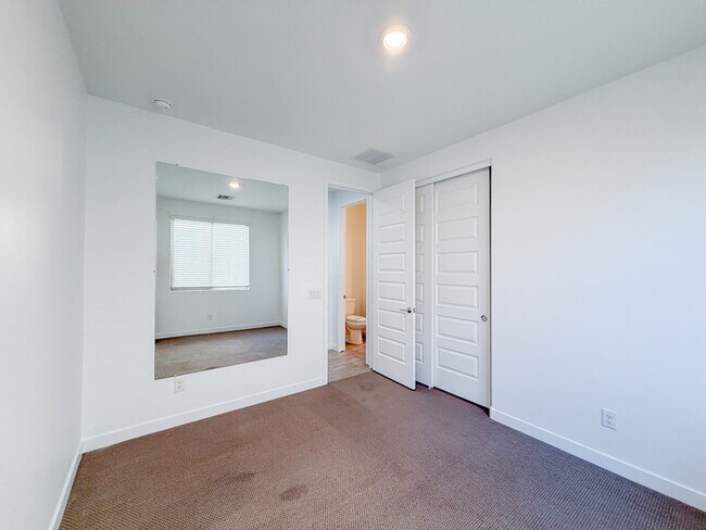 Building Photo - 3811 S 64th Dr