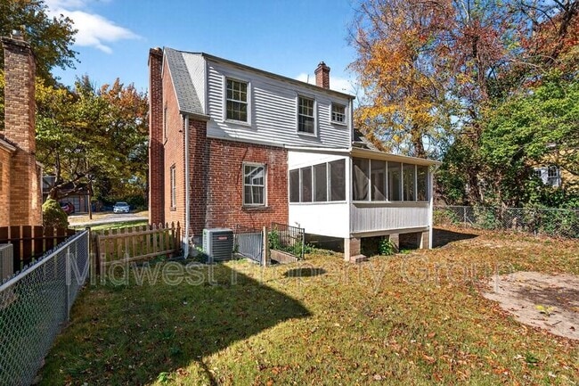 Building Photo - 46 N Harvey Ave