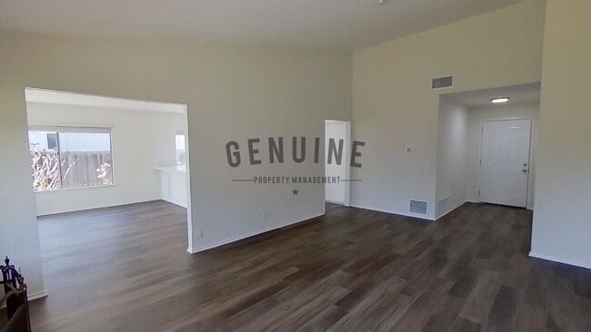 Building Photo - Coming Soon: 3Bd 2Ba Home in Lake Forest