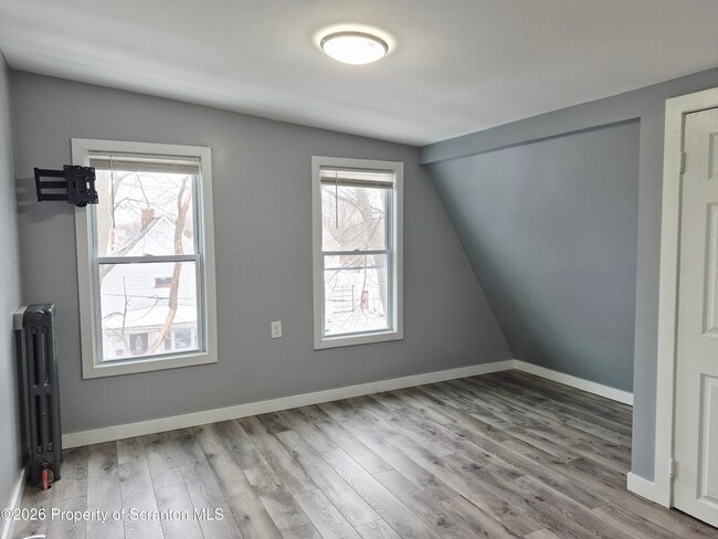 Building Photo - 124 Willow St