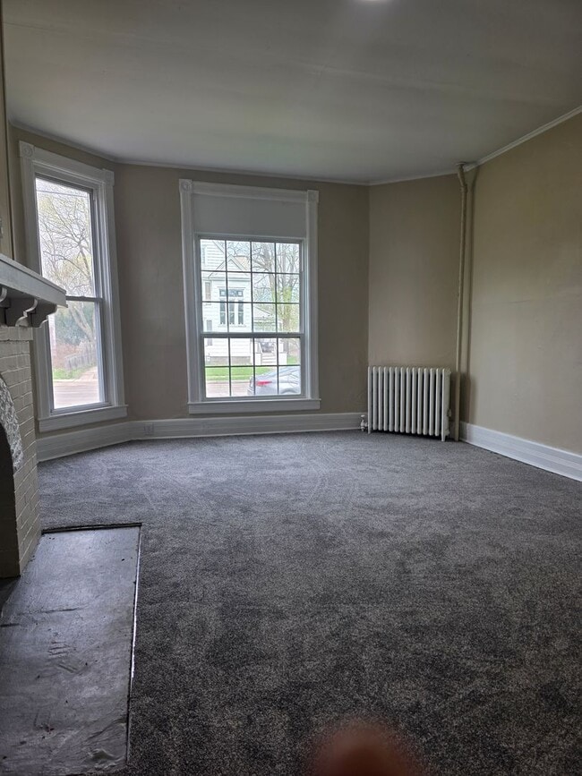 Building Photo - 711 W Water St