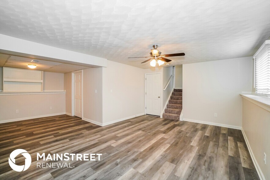 Building Photo - 1256 Deer Lake Ct