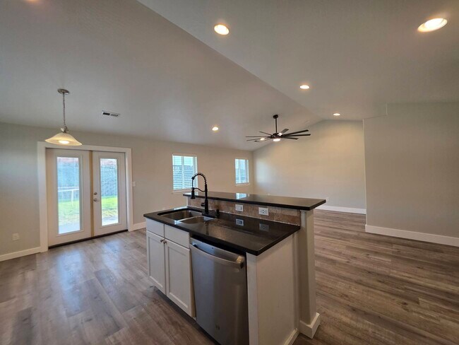Building Photo - 6009 Pimlico Dr