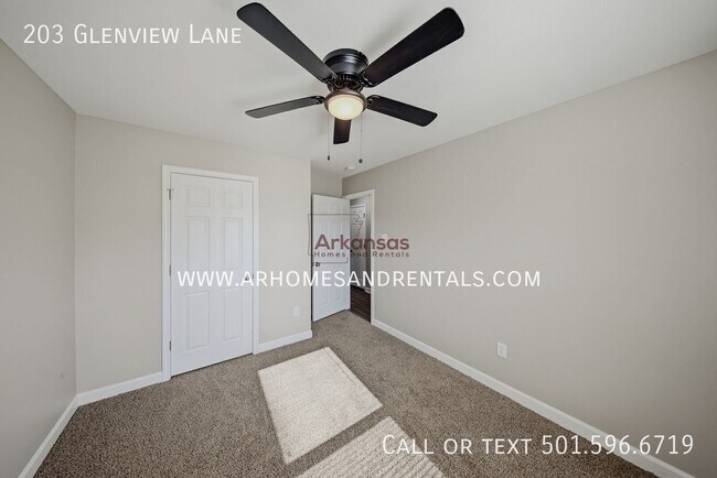 Building Photo - 203 Glenview Ln