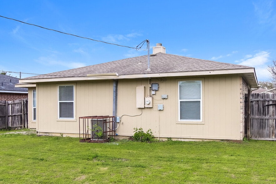 Building Photo - 12248 Ortega St
