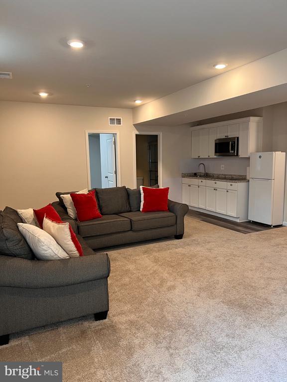 Building Photo - 9867 Selkie Ln
