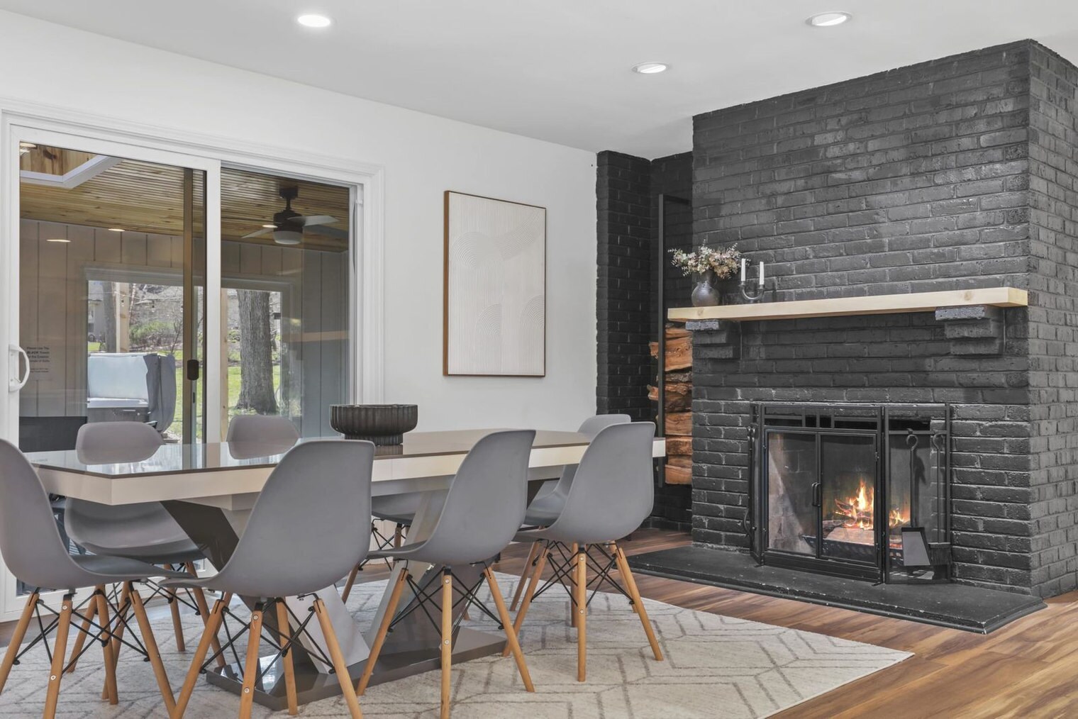 Building Photo - 5488 Fernwood Ln