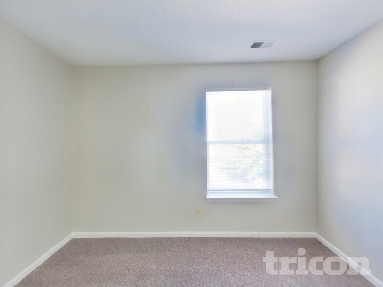 Building Photo - 7589 Wheatgrass Ln