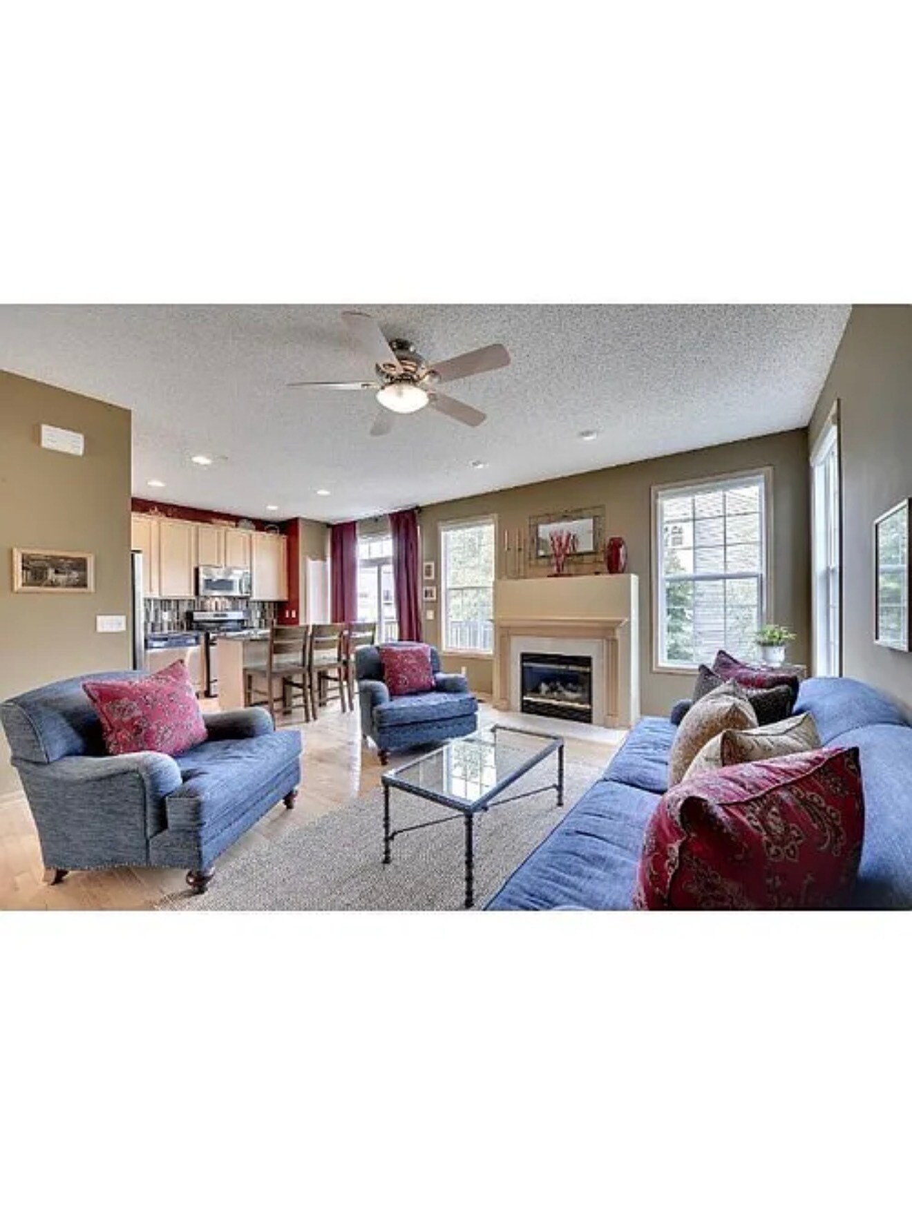 Building Photo - 15524 Lilac Dr