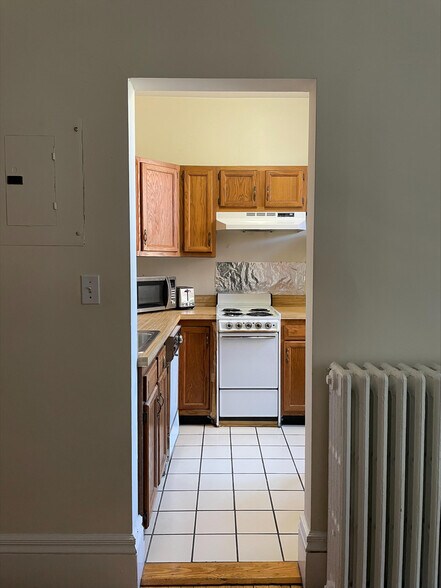Kitchen 1 - 336 Marlborough St