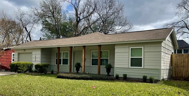 Building Photo - 1950 Ridgemore Dr