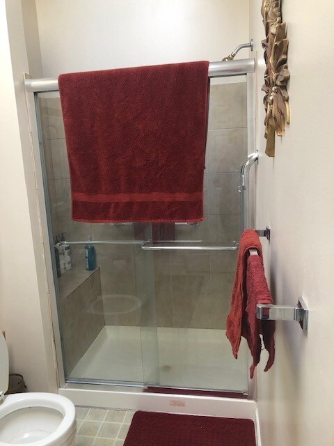 Building Photo - 270 S Linden Ct