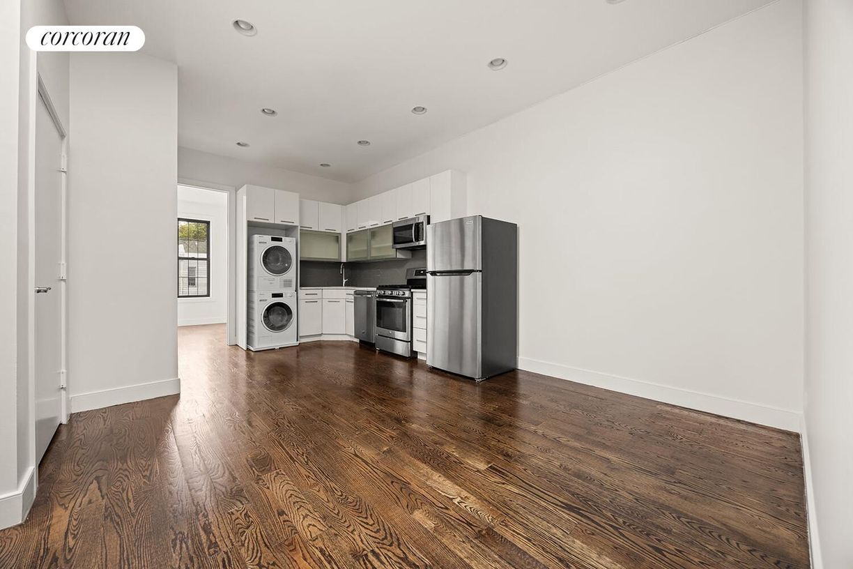 Building Photo - 150A 30th St