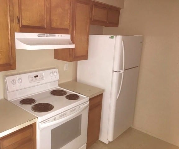 Kitchen - Orchid Place Apartments