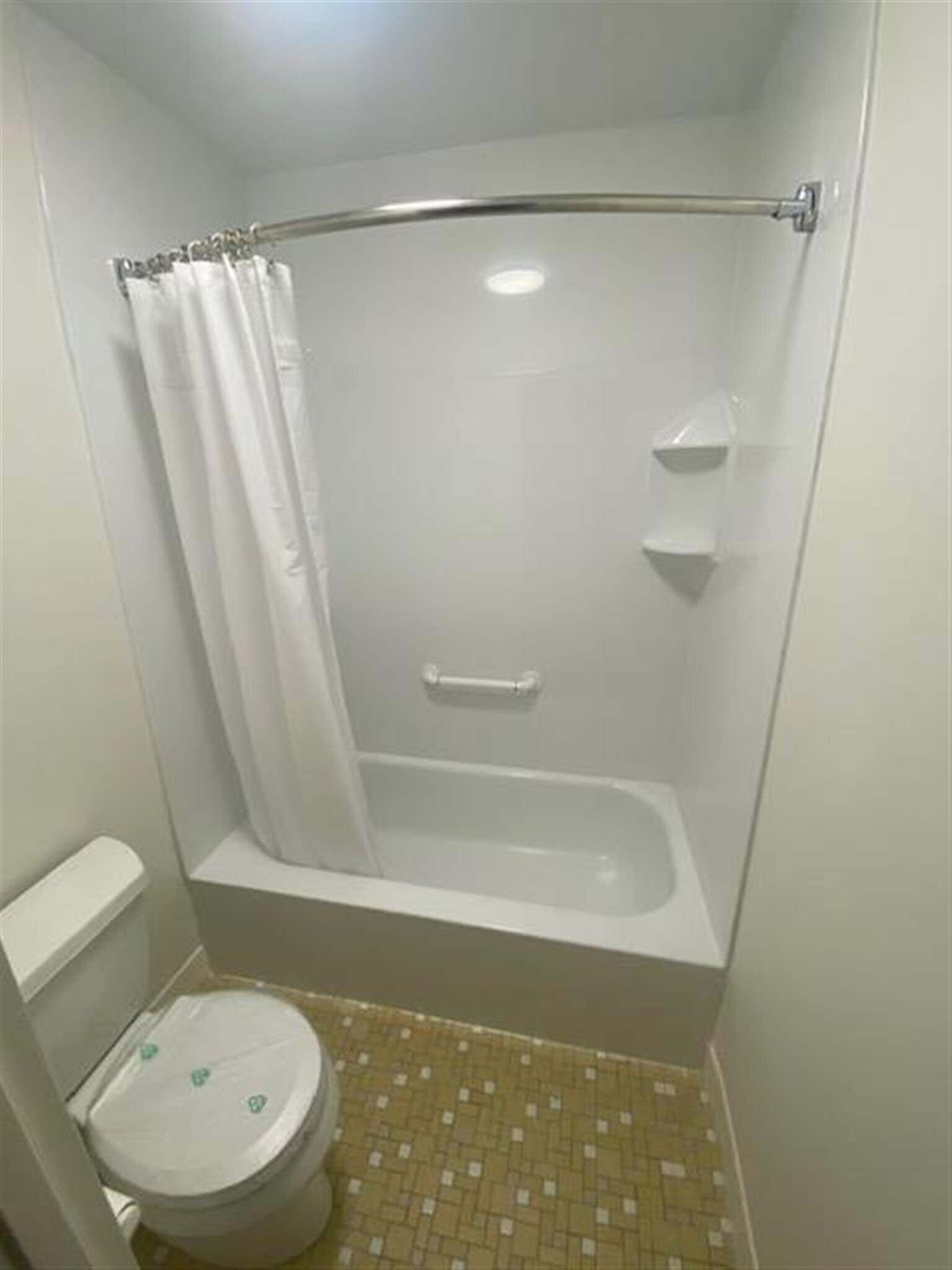 Building Photo - 474 Broadway