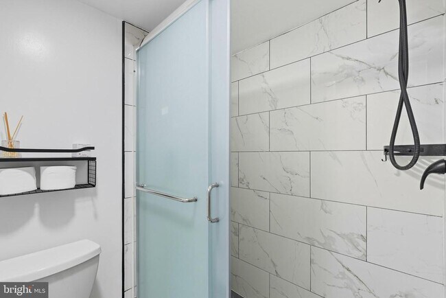 Building Photo - 11430 Strand Dr