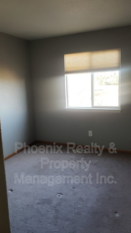 Building Photo - 678 Mathews Cir