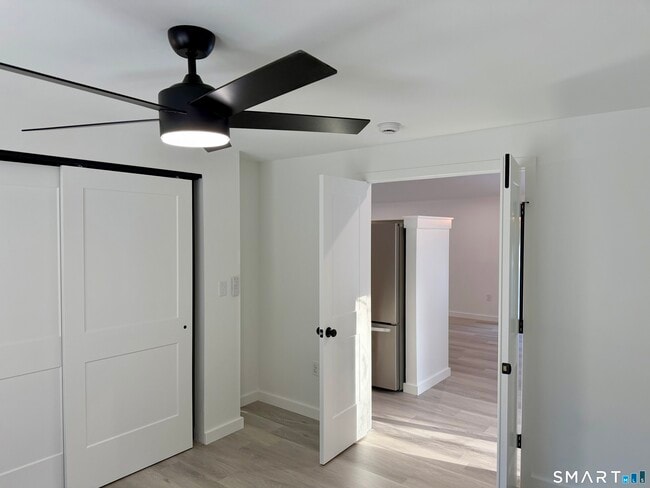 Building Photo - 15 Finch Run