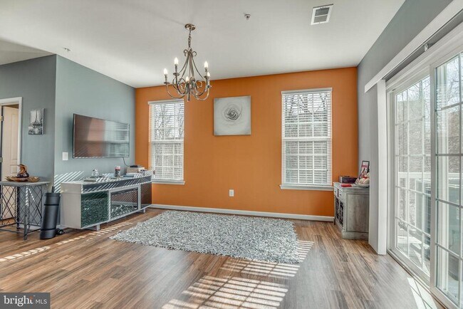 Building Photo - 14755 Malloy Ct