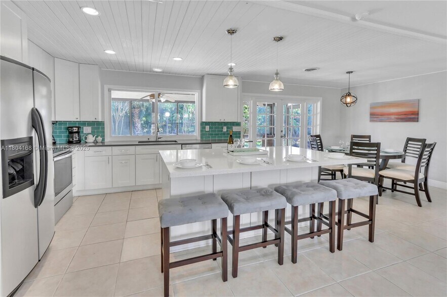 Primary Photo - 222 SE 11th Ct
