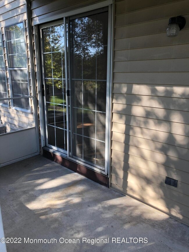 Building Photo - 126 Concordia Cir