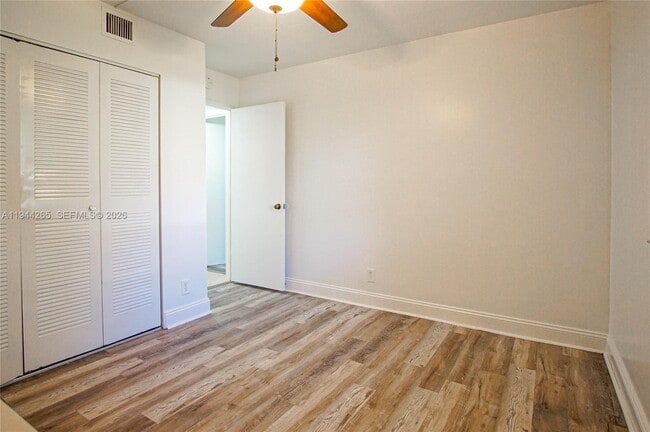 Building Photo - 606 Gardens Dr